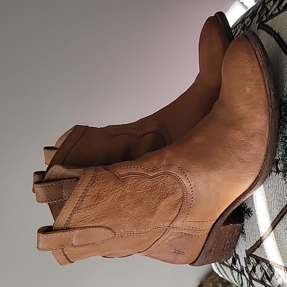 Frye Shoes - Frye western cowgirl leather booties Size 8